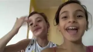 Esconde-esconde com o celular