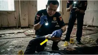 BANDUNG is in an uproar! 6 bodies were found in an abandoned hotel, all the clocks at the scene s...
