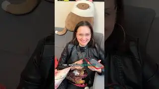 A scammer claims that stores in Russia are empty. 