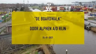 Jacht "Boardwalk" door Alphen a/d Rijn