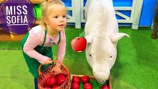 София впервые за штурвалом САМОЛЕТА! профессия в KidsWill Artn Mall Киев!