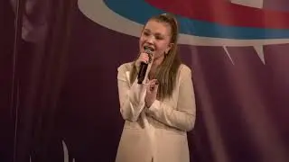 Полина Пономарёва. День опять погас (А.Варум)