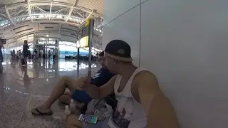 VLOG:Встреча Дена.Такси дешево с аэропорта Денпасар.Супер английский.Миша креативит.
