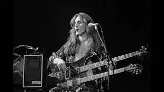 Geddy Lee says "NO!" for 10 minutes