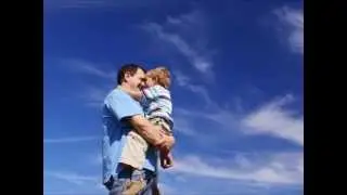ПАПА и СЫН дарят маме песню!