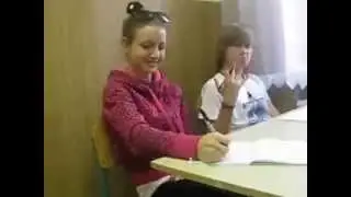 Прикол на уроке!! Рассмешили xDD