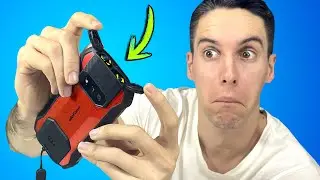 EL MOVIL MÁS RANDOM DEL AÑO!!!!!! Tiene auriculares dentro...