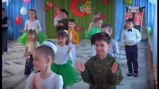 Вход на утренник 8 марта  Дочки и сыночки