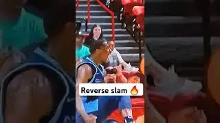 A beautiful reverse dunk in the NBA Summer League Finals Memphis Grizzlies vs. Miami Heat