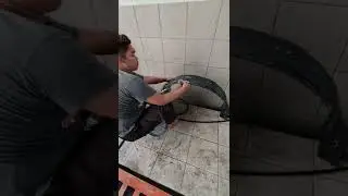 totalitas pemasangan peredam di fender mobil by otofocus...