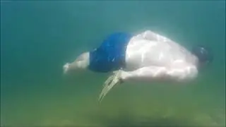 Eight turn. Hand fin
