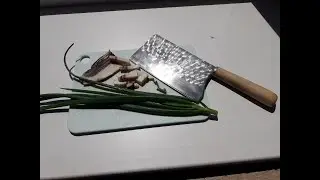 Простой нож-топорик по быстрому.