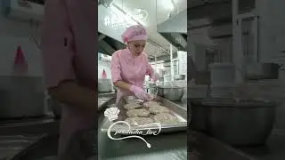 Котлета под шапочкой