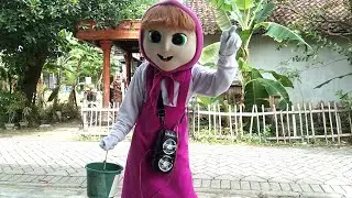 MASHA COSPLAYS !! COSPLAY MASHA Goyang Lagu Wes Tatas - Pengamen Pakai Kostum Masha