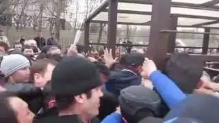 Как гастарбайтерам приходится получать разрешение на работу в Москве
