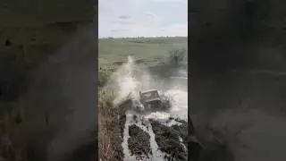 УАЗ по грязи)