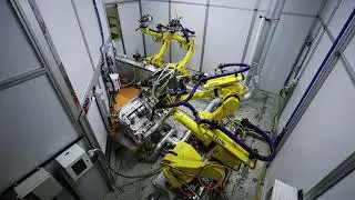 Multi-Purpose Quad Robot Machining Cell with Debris Collection