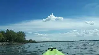 359. Vie de touriste a la recherche de l'ombre sur la rivière Richelieu en kayak #kayak