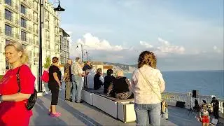 31мая.🌅До заката около часа. 🩵Красивенного цвета морюшко и как всегда песни и танцы😆