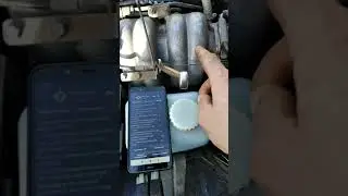 Как правильно натянуть тросик газа на инжекторе ВАЗ-2107i #auto #ваз2107 #auto #авто #shorts