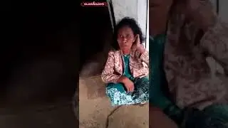 emak-emak sedih,Melas ditagih hutang.