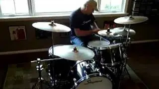 Drumming to Cat Power's cover of New York, New York