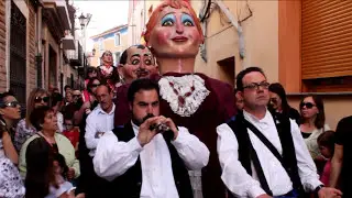 2015_04 Gigantes y Cabezudos Tío la Pita y Tamboril Cabalgata Caravaca de la Cruz by zAkAtYn