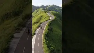 Salah satu jalan terindah di Indonesia 🏞️📍Piarakuku Hills - Sumba