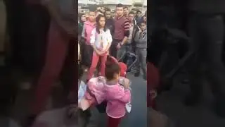 شاهدت مغربي يبيع ابنائه Maroc - il vend ses enfants à cause de la pauvreté