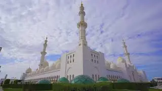 Abu Dhabi - United Arab Emirates - Mosque | Recited by The Muezzin