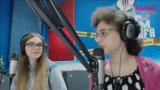 Арина и Даша :Еда