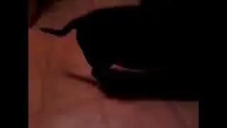 когда я ем...(when I eat...  ) собачка кушает