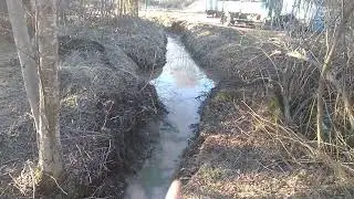 посёлок Яковлево, чистка Канавы и переложил трубу ну въезде, мини экскаватор ямобур