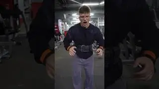 Нормально подстраховал? 🤔 #gym #fitness