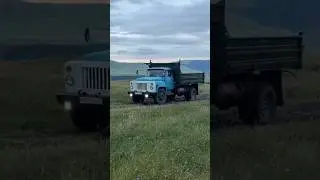Газ 53.Газон на мокрой траве после дождя!