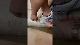 Tie Shoelaces Как завязывать  шнурки