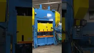 150 Ton Federal Model S2-150-72-42 Straight Side Double Crank Press