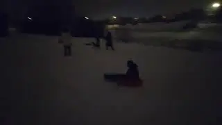 катаюсь на ватрушке 