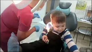 Стоматолог
