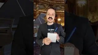 Пытаюсь позвать официанта 😂 