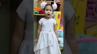 Стихотворение Агния Барто "Имя мамина" читает Эля Канаева - 5 лет