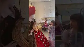 Пелагея поздравила дочку Тасю  с Днем Рождения