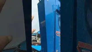 मुमफली निकालने की मशीन।