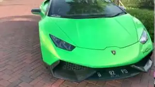 SEKOLAH BISNIS YESS LAMBORGHINI HURACAN