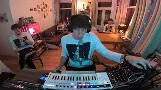 Eurythmics - Sweet Dreams | Loop Cover