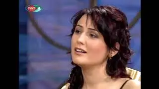 Meltem Seyfelioğlu - Kirpiklerinin Gölgesi Güllerle Bezenmiş