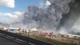 EXPLOSÃO EM MERCADO DE FOGOS DE ARTIFÍCIO NO MEXICO!! [HD]
