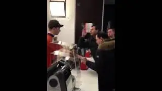 Быдло в Макдоналдсе