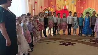Песня "Мамин праздник"