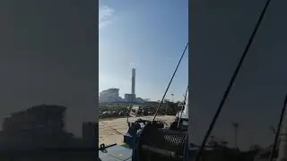 Proses Pengangkatan Container di PLTU